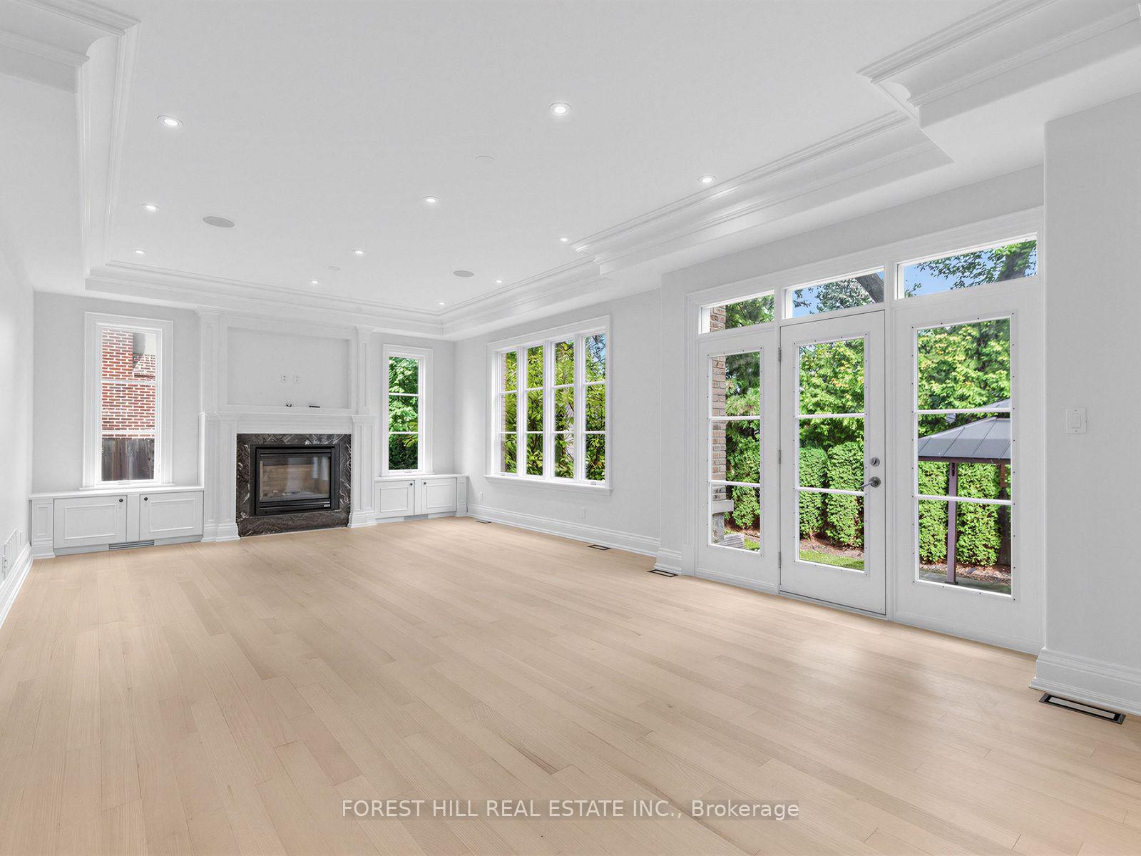 Photo 9 of 1B Carluke Crescent, North York, St. Andrew-Windfields — HOMEH