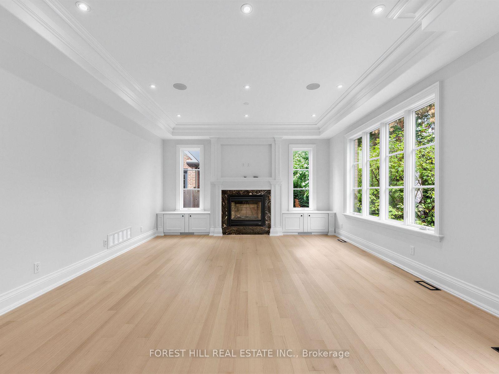 Photo 10 of 1B Carluke Crescent, North York, St. Andrew-Windfields — HOMEH