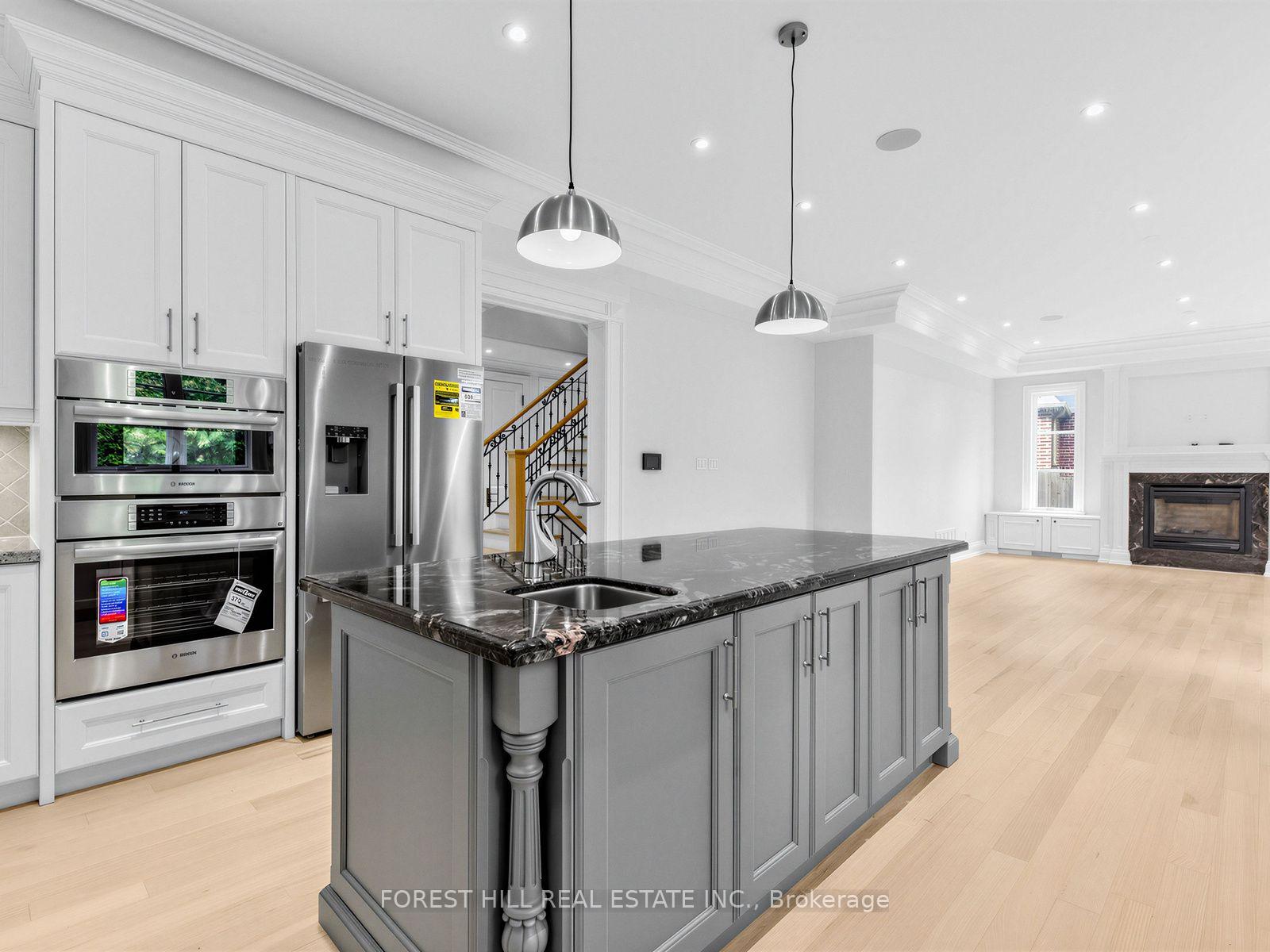Photo 13 of 1B Carluke Crescent, North York, St. Andrew-Windfields — HOMEH
