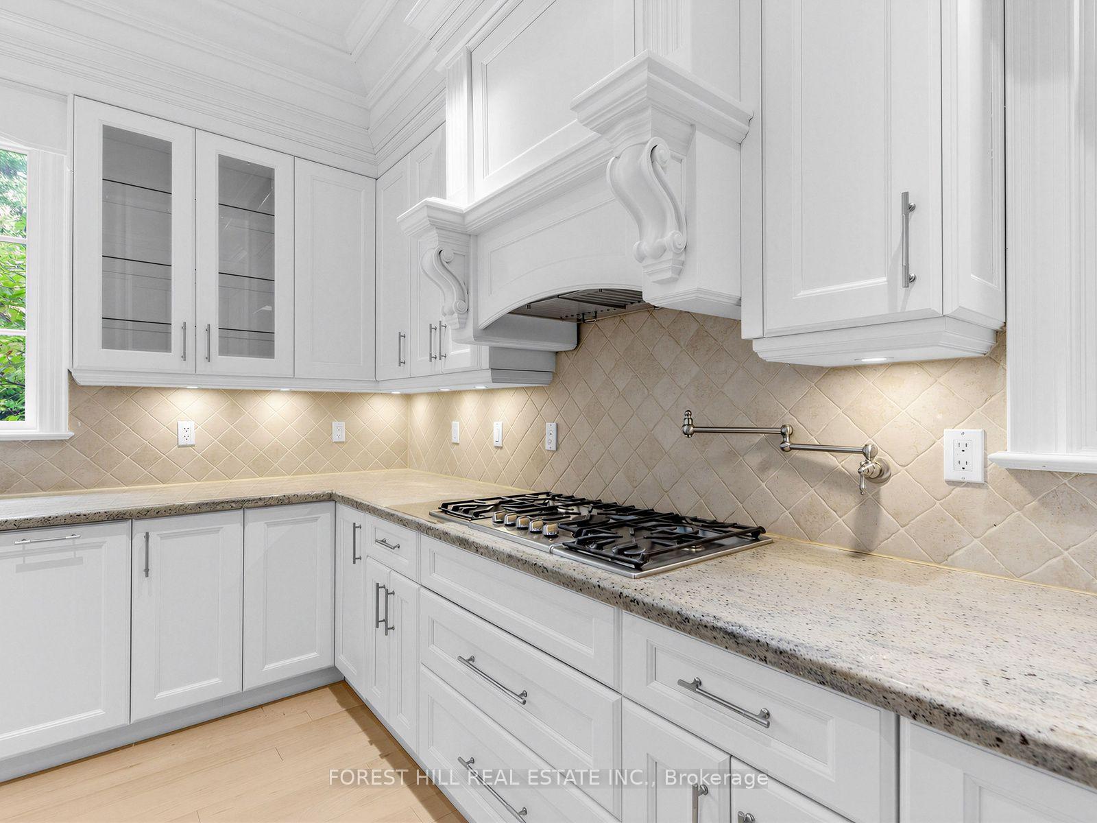 Photo 14 of 1B Carluke Crescent, North York, St. Andrew-Windfields — HOMEH