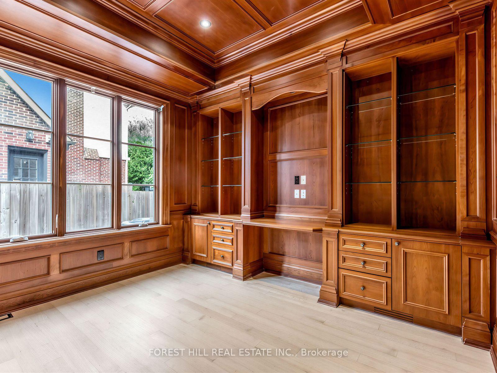 Photo 17 of 1B Carluke Crescent, North York, St. Andrew-Windfields — HOMEH