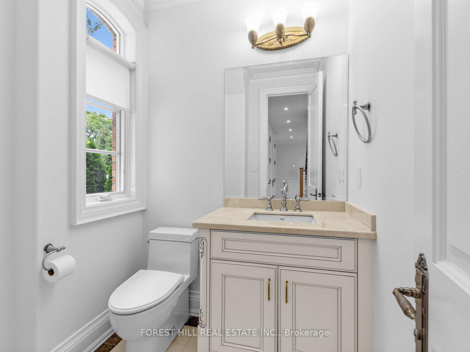 Photo 18 of 1B Carluke Crescent, North York, St. Andrew-Windfields — HOMEH