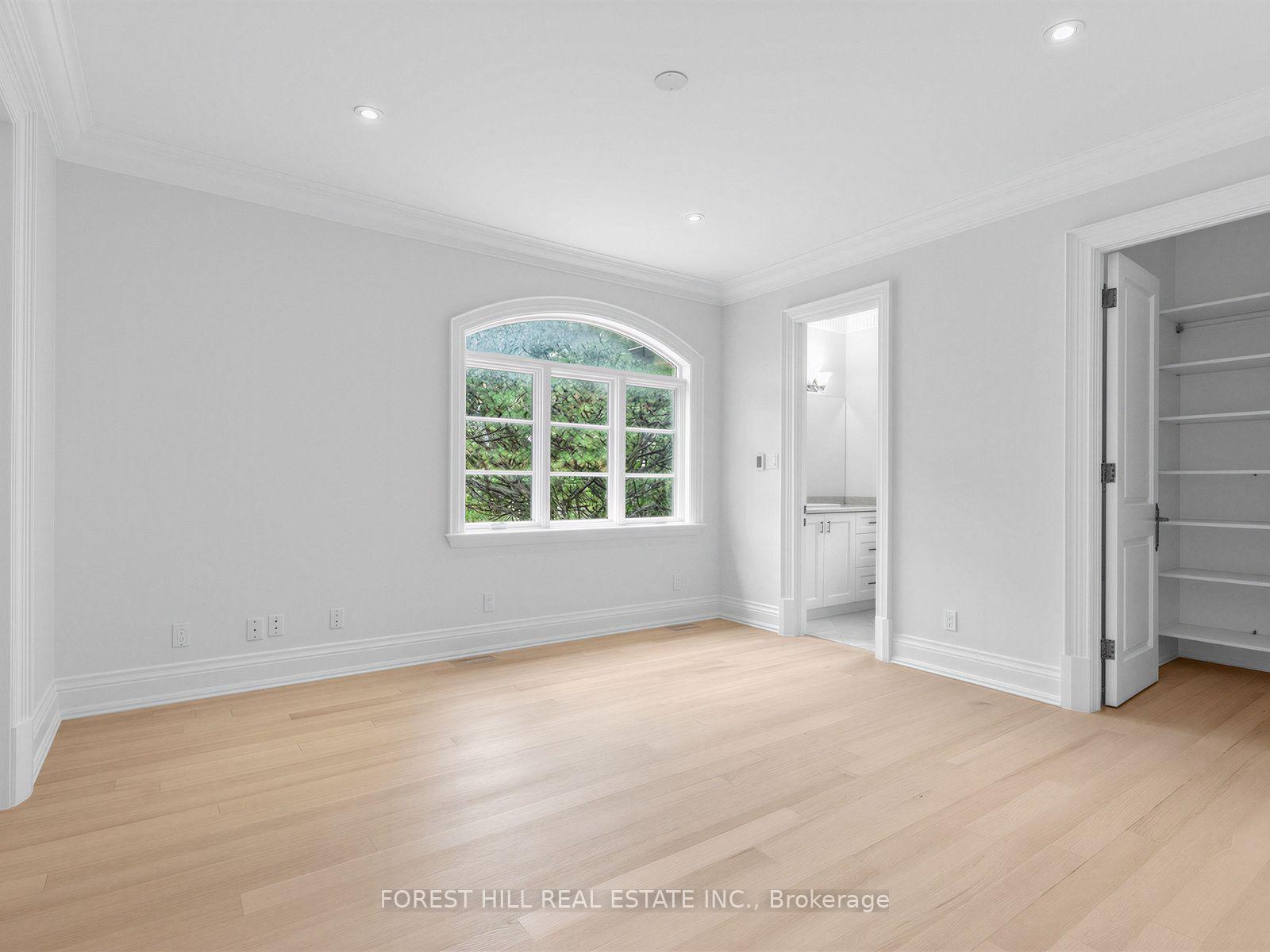 Photo 39 of 1B Carluke Crescent, North York, St. Andrew-Windfields — HOMEH