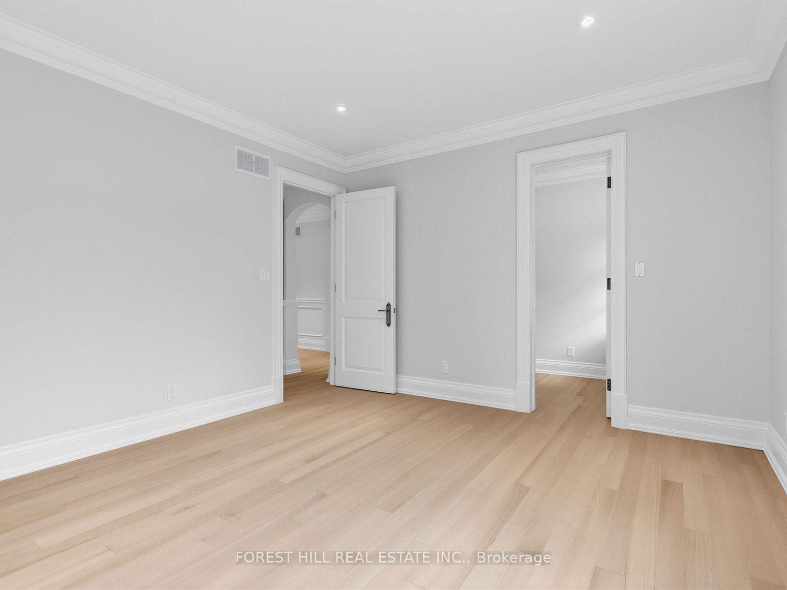 Photo 40 of 1B Carluke Crescent, North York, St. Andrew-Windfields — HOMEH