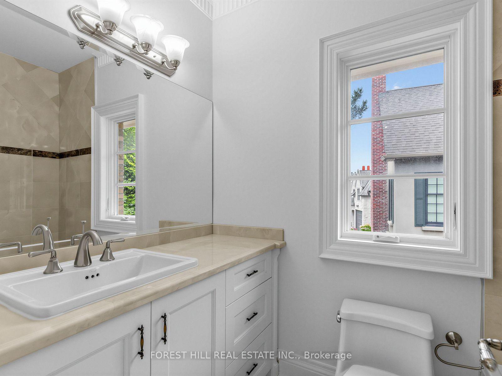 Photo 43 of 1B Carluke Crescent, North York, St. Andrew-Windfields — HOMEH
