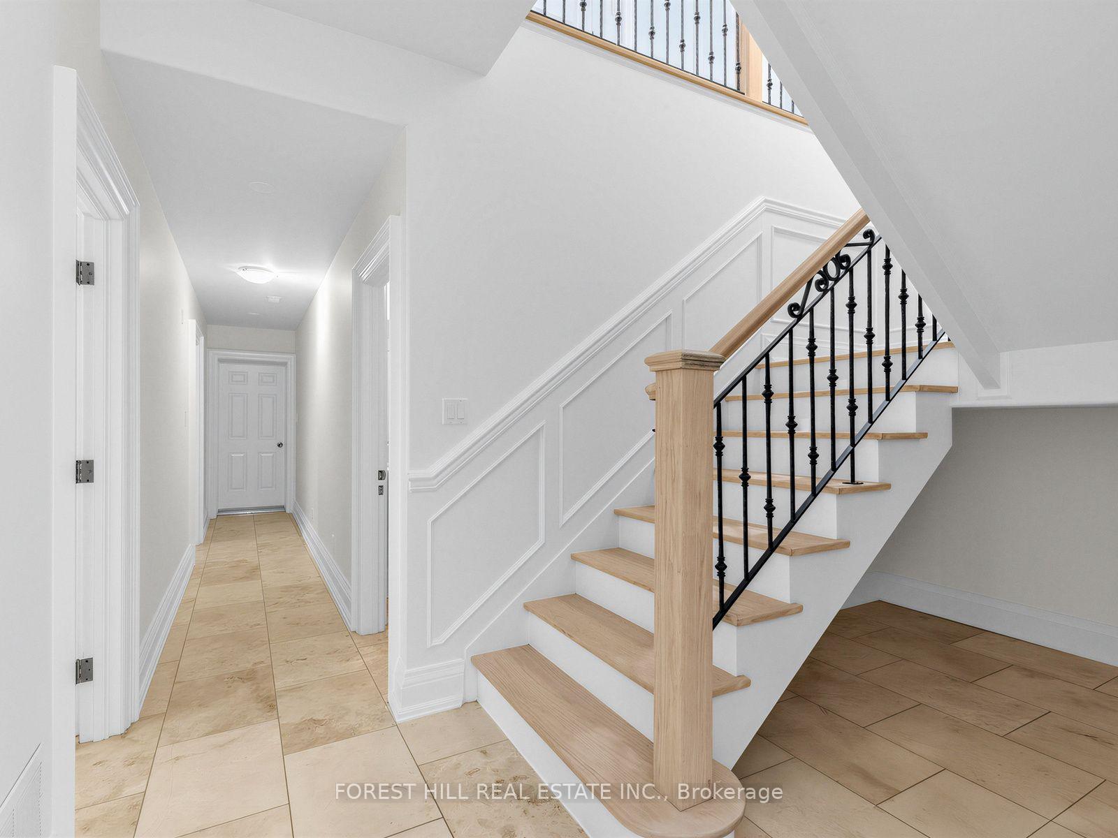Photo 44 of 1B Carluke Crescent, North York, St. Andrew-Windfields — HOMEH