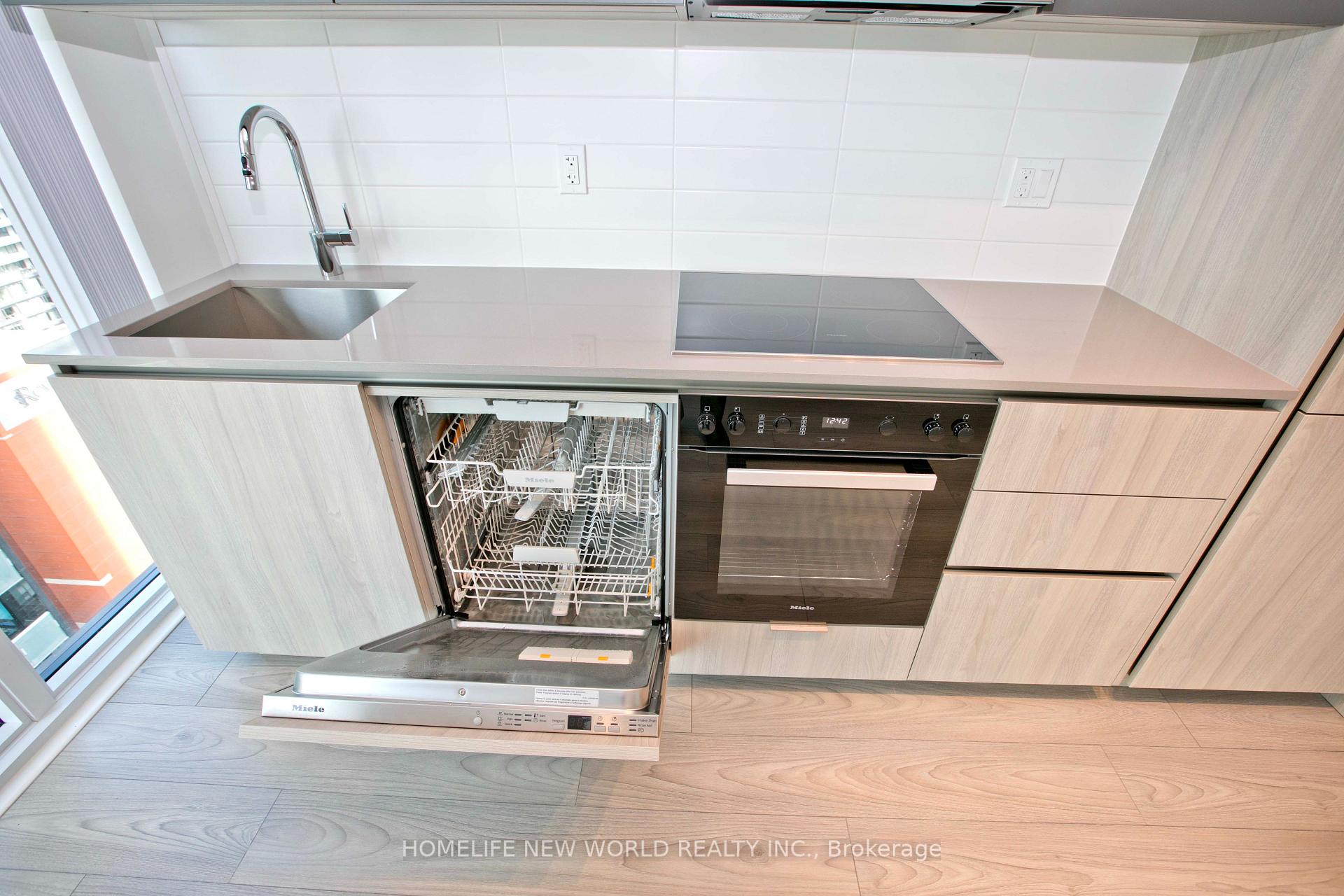 Photo 14 of Unit 2528, 400 King Street W, Toronto, Waterfront Communities — HOMEH