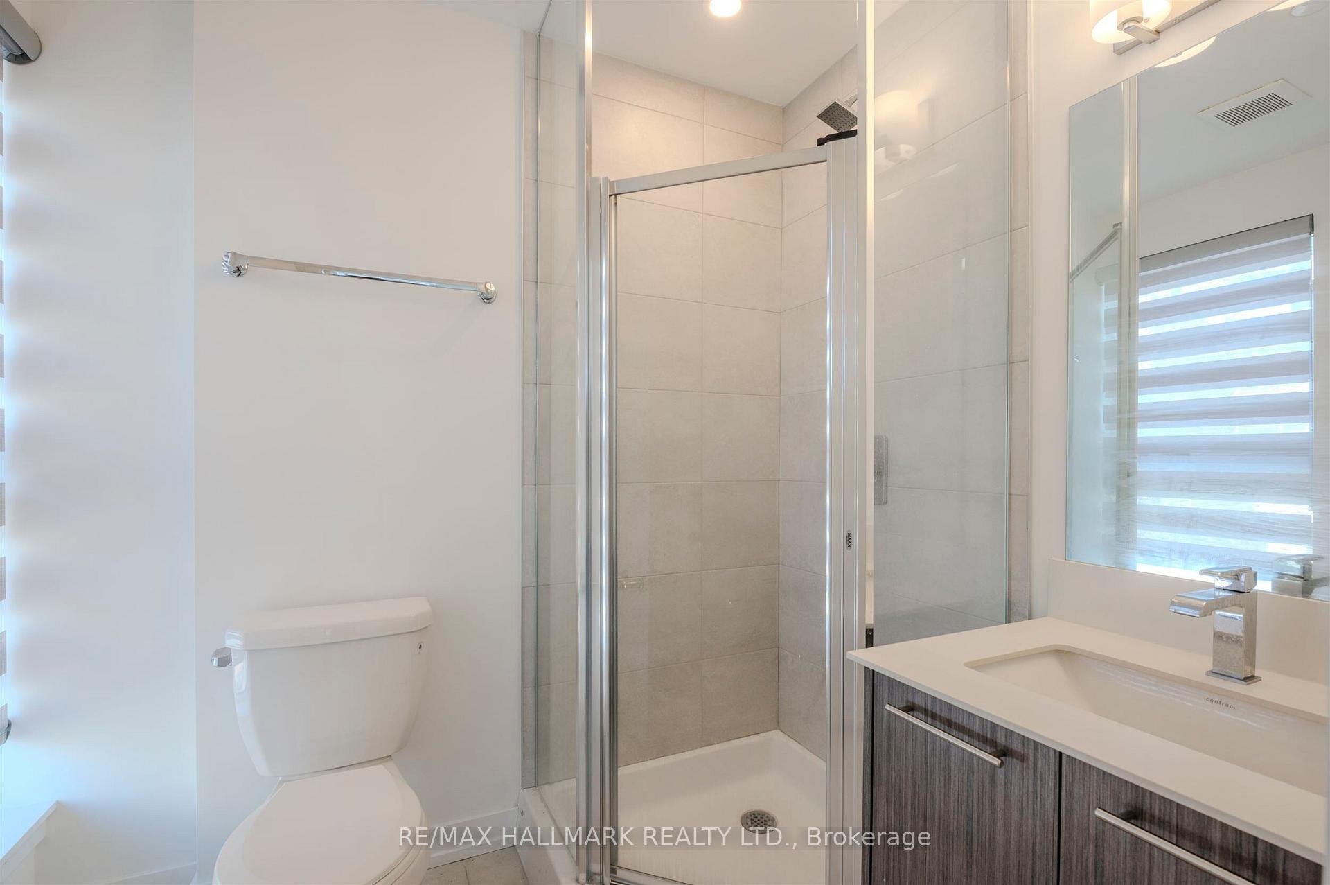 Photo 5 of Unit 4, 35-851 Sheppard Avenue W, North York, Bathurst Manor — HOMEH