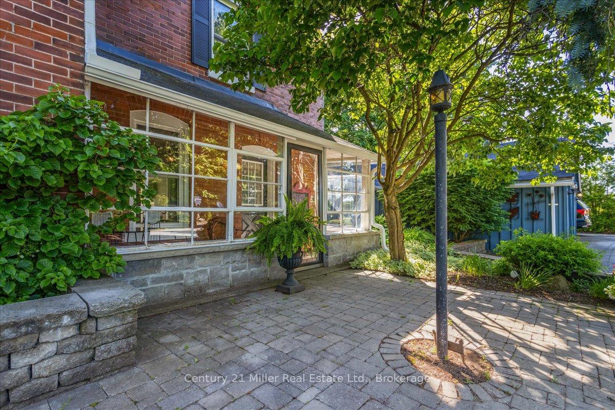 Photo 2 of 585 Dundas Street E, Hamilton, Waterdown — HOMEH