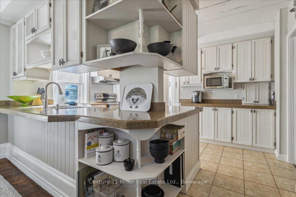 Photo 13 of 585 Dundas Street E, Hamilton, Waterdown — HOMEH