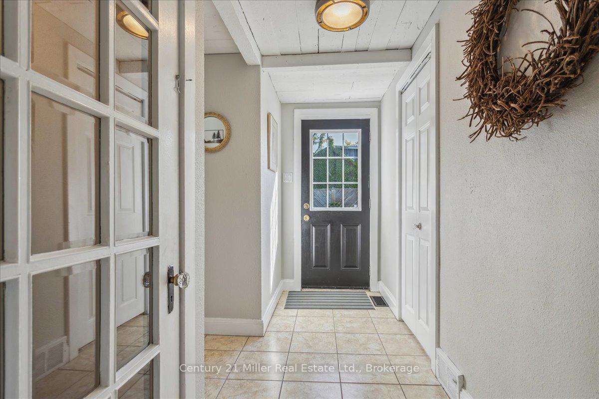 Photo 16 of 585 Dundas Street E, Hamilton, Waterdown — HOMEH