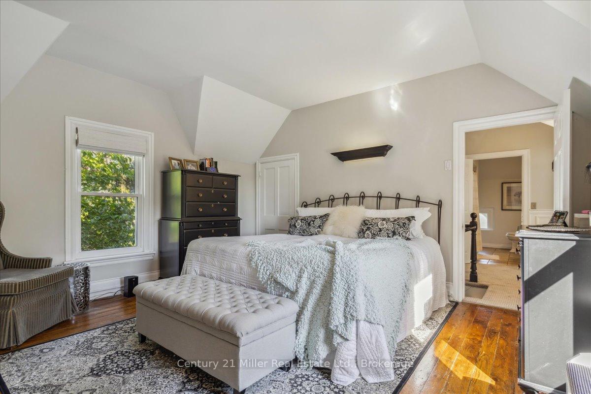 Photo 23 of 585 Dundas Street E, Hamilton, Waterdown — HOMEH