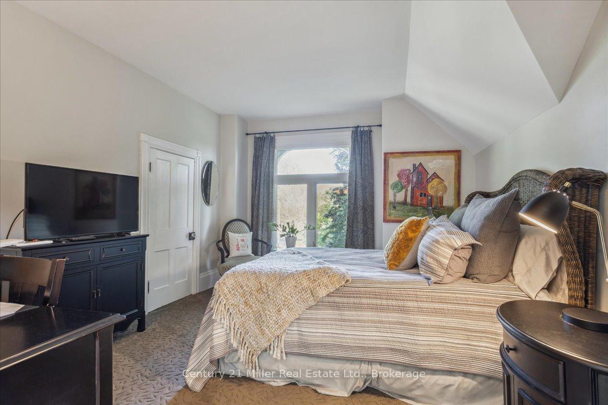 Photo 27 of 585 Dundas Street E, Hamilton, Waterdown — HOMEH