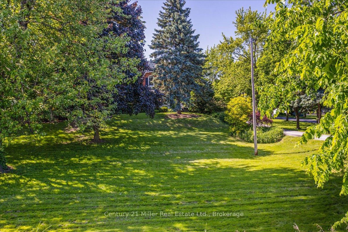 Photo 30 of 585 Dundas Street E, Hamilton, Waterdown — HOMEH