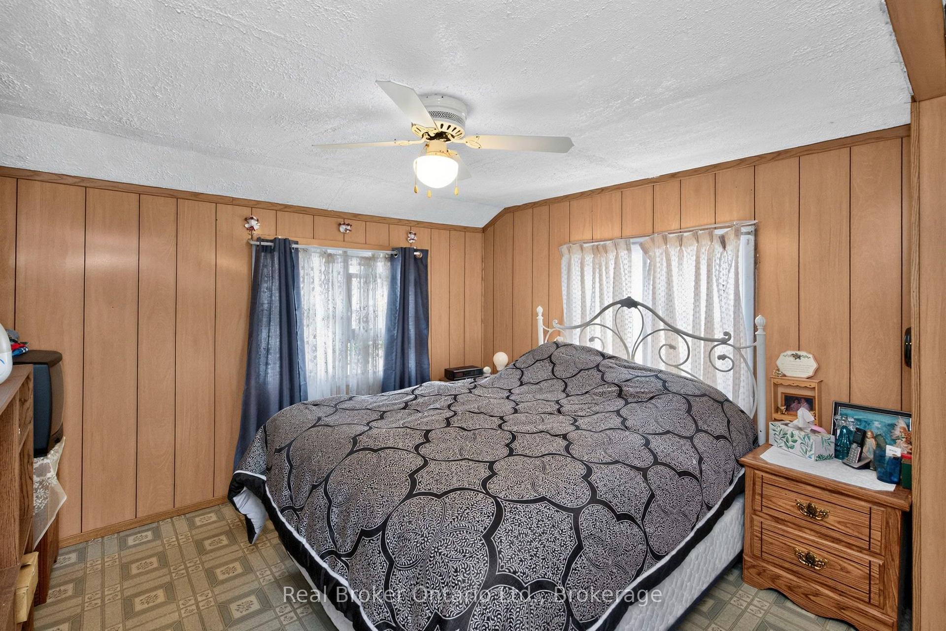 Photo 15 of 137 Fourth Street, Midland — HOMEH