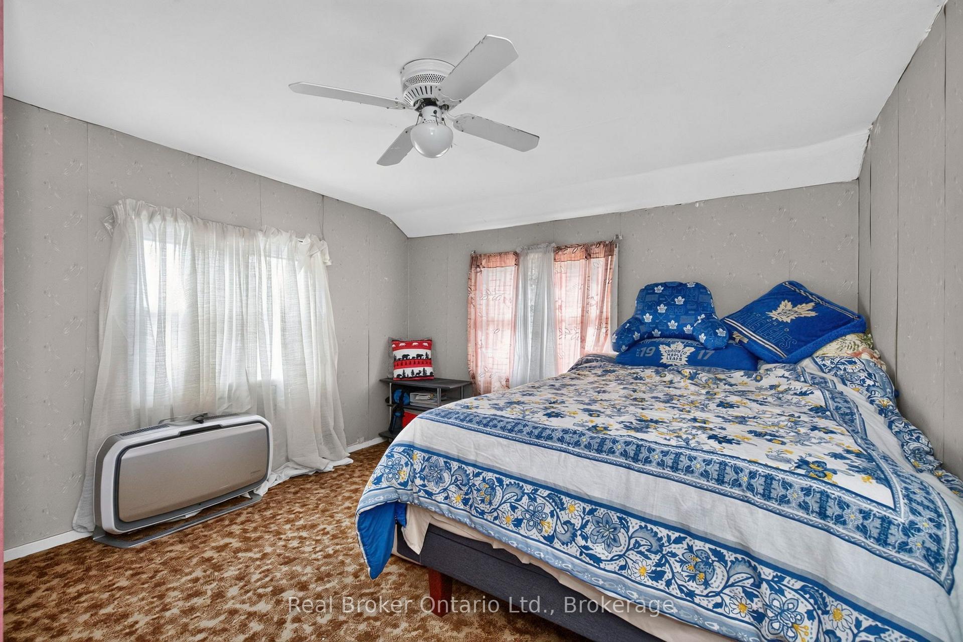 Photo 17 of 137 Fourth Street, Midland — HOMEH