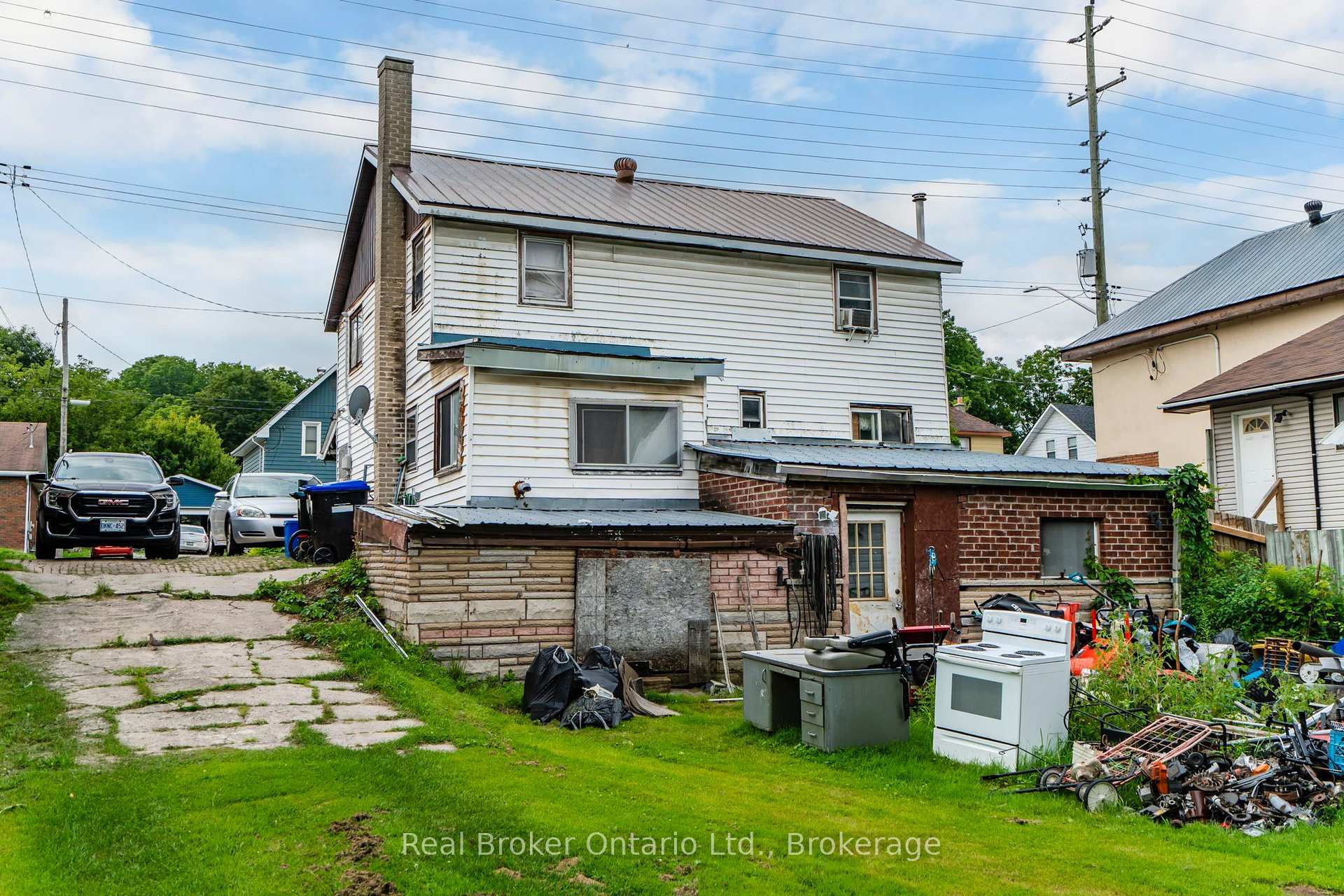 Photo 20 of 137 Fourth Street, Midland — HOMEH