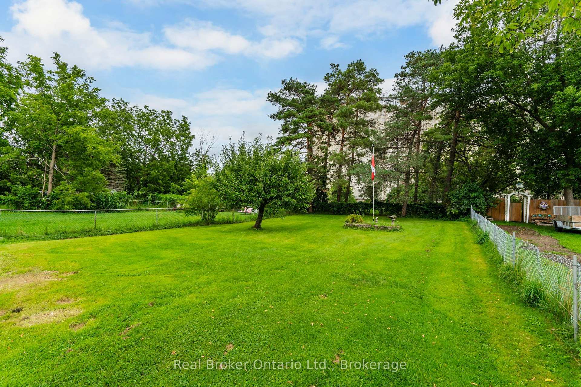 Photo 22 of 137 Fourth Street, Midland — HOMEH