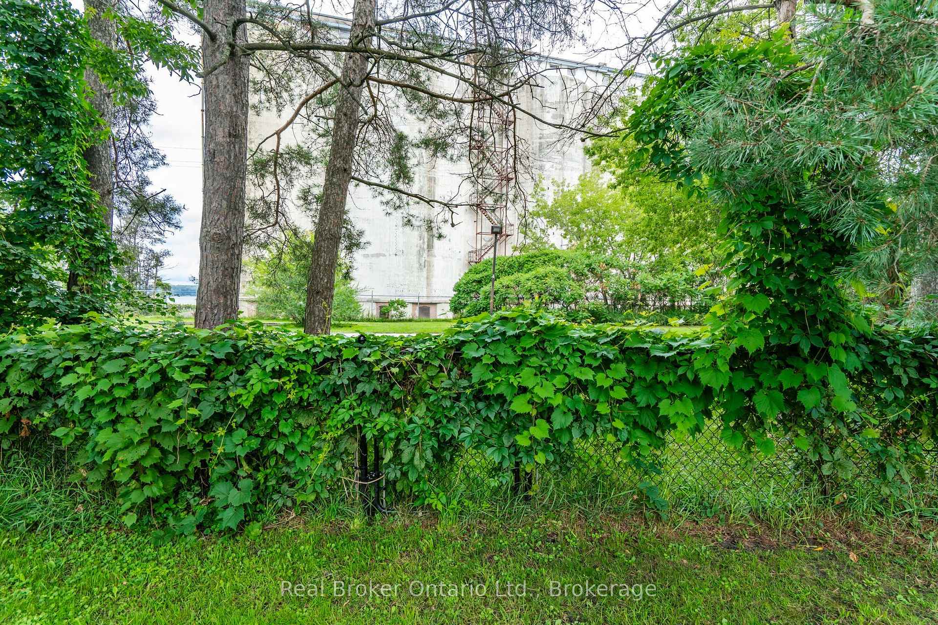 Photo 23 of 137 Fourth Street, Midland — HOMEH
