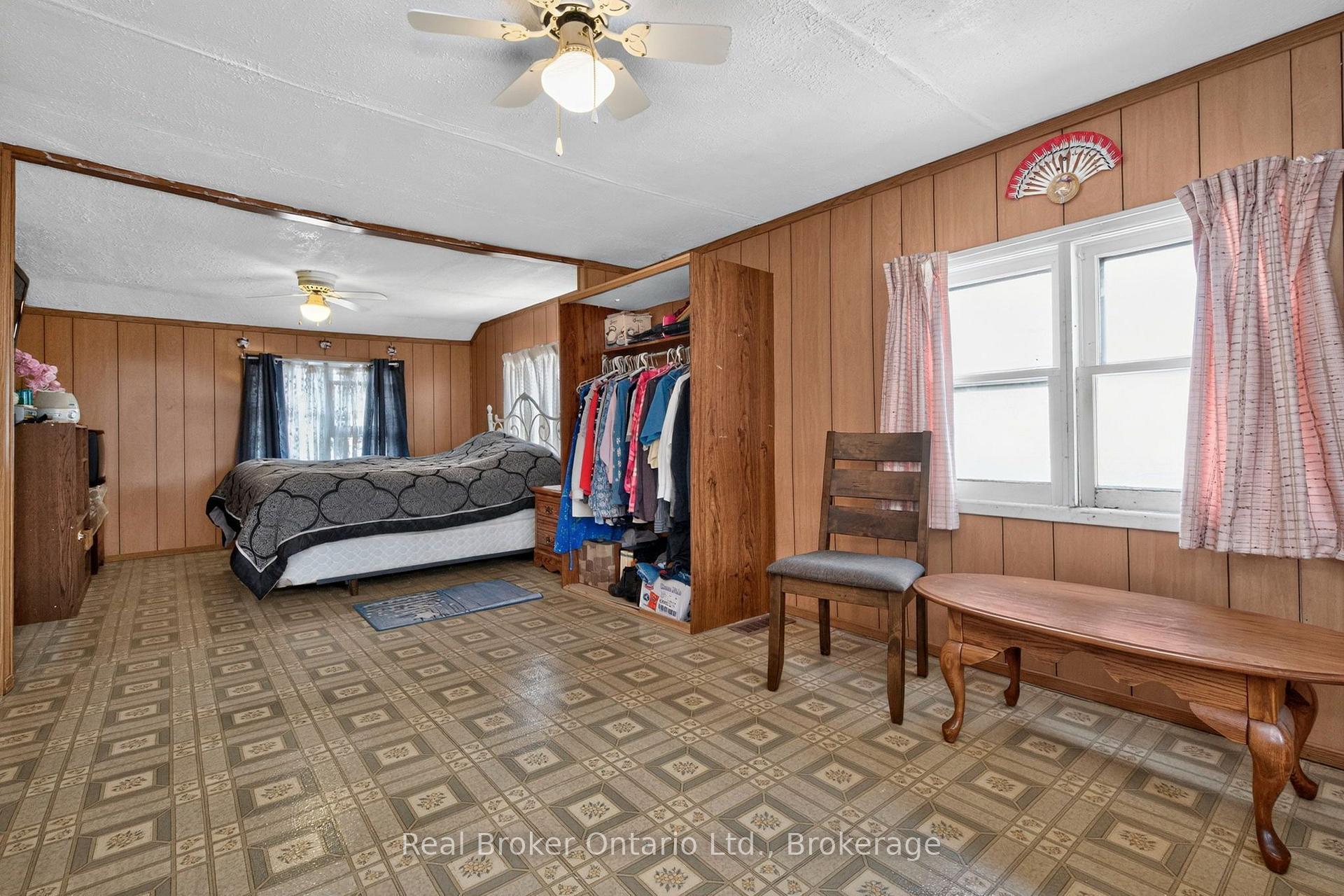 Photo 13 of 137 Fourth Street, Midland — HOMEH