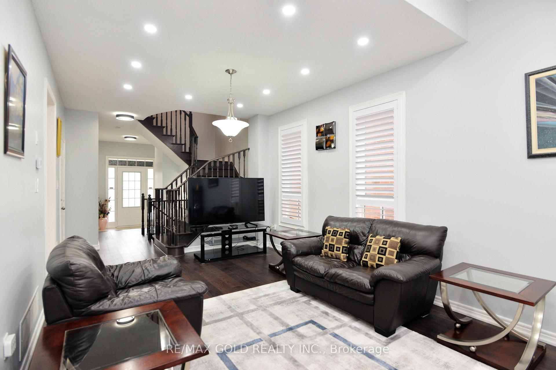 Photo 12 of 44 Pergola Way, Brampton, Bram West — HOMEH