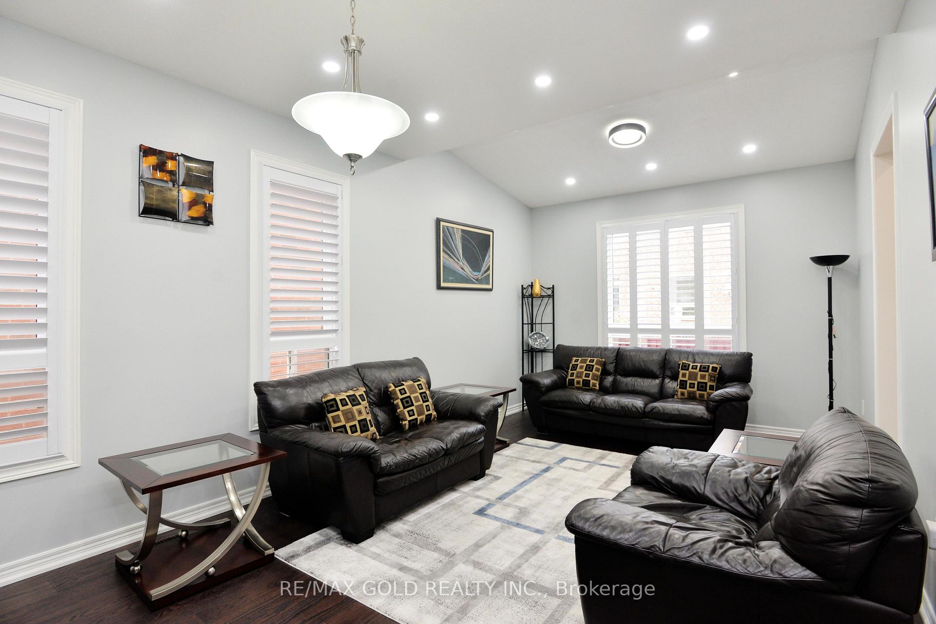 Photo 13 of 44 Pergola Way, Brampton, Bram West — HOMEH