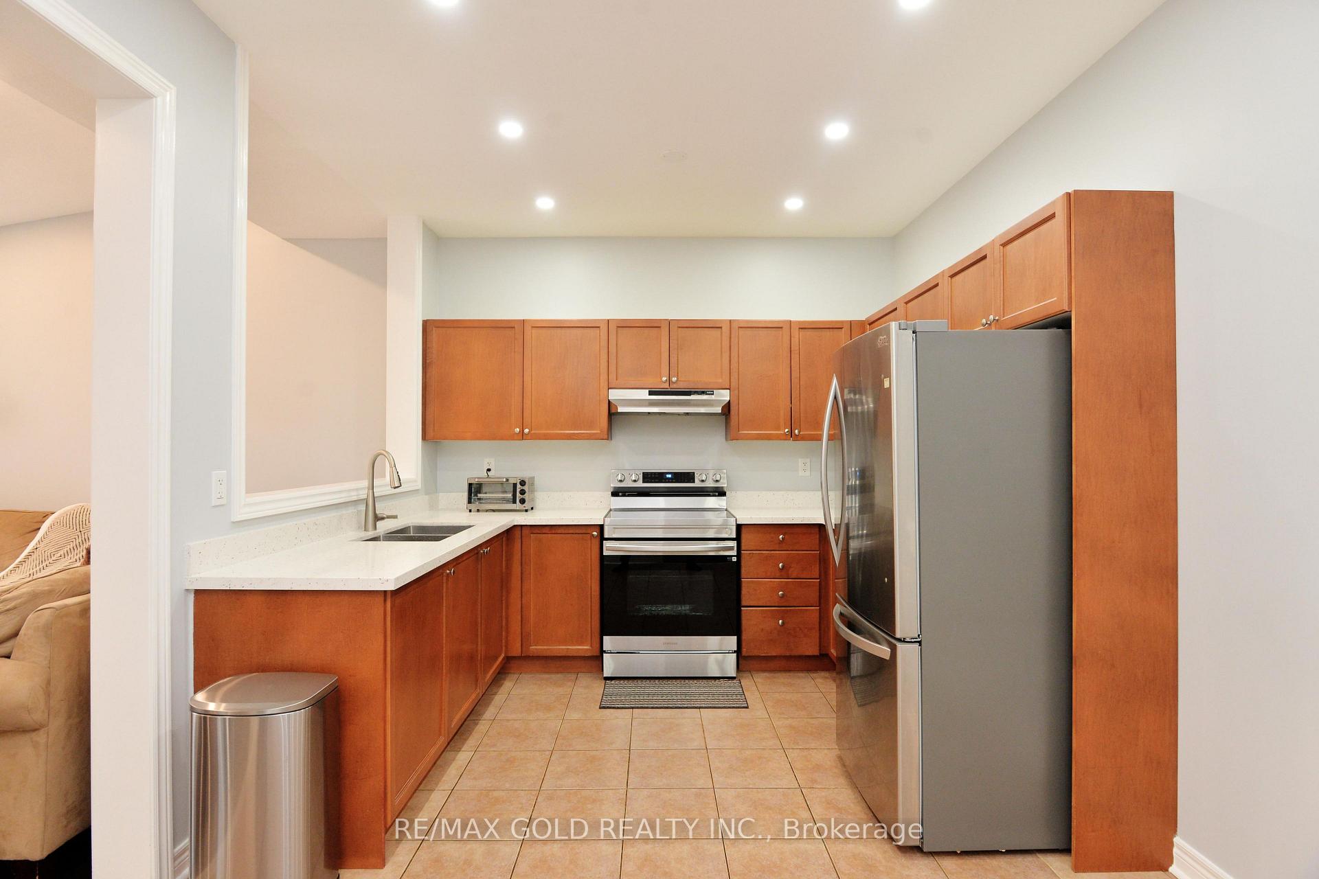 Photo 14 of 44 Pergola Way, Brampton, Bram West — HOMEH