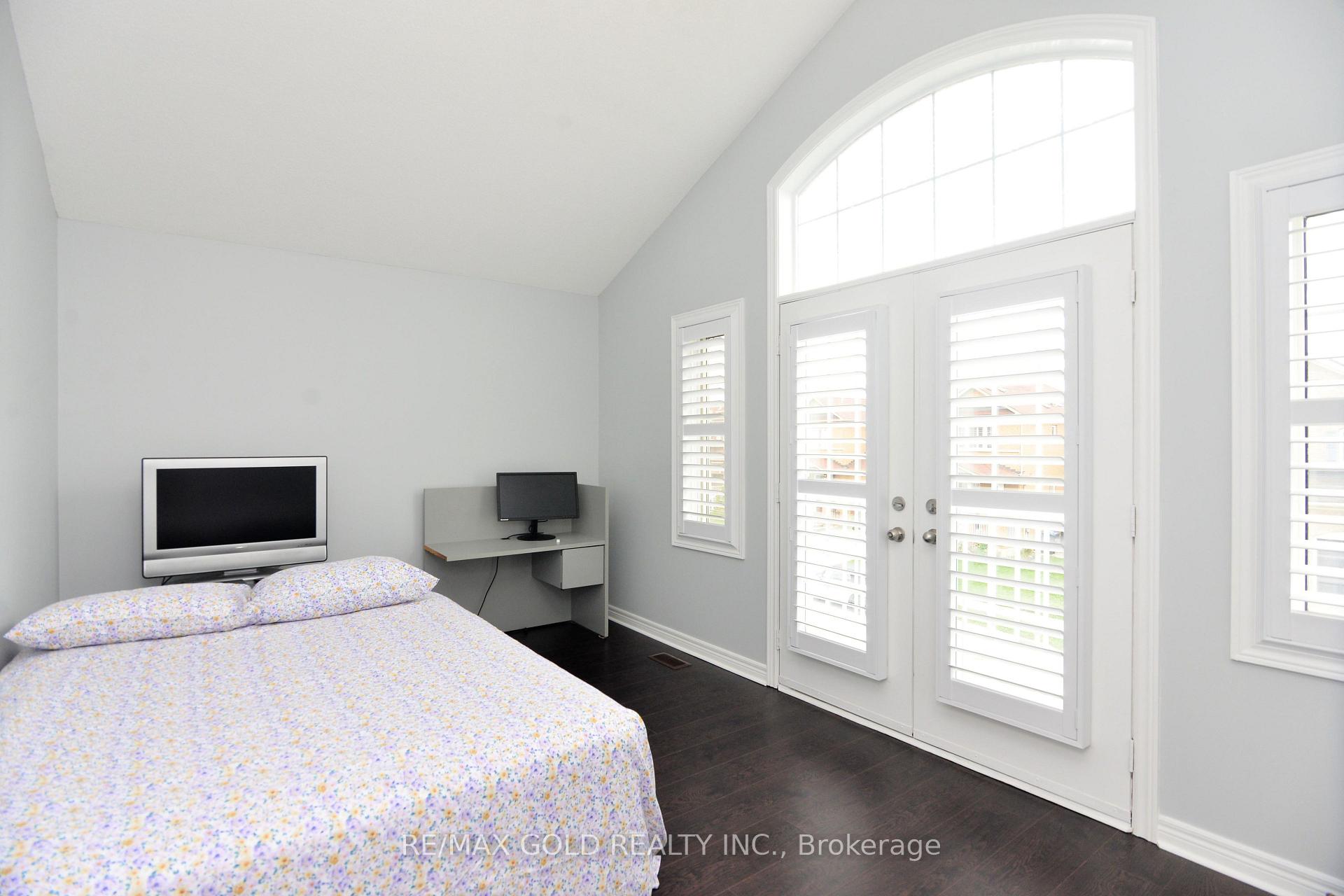 Photo 33 of 44 Pergola Way, Brampton, Bram West — HOMEH