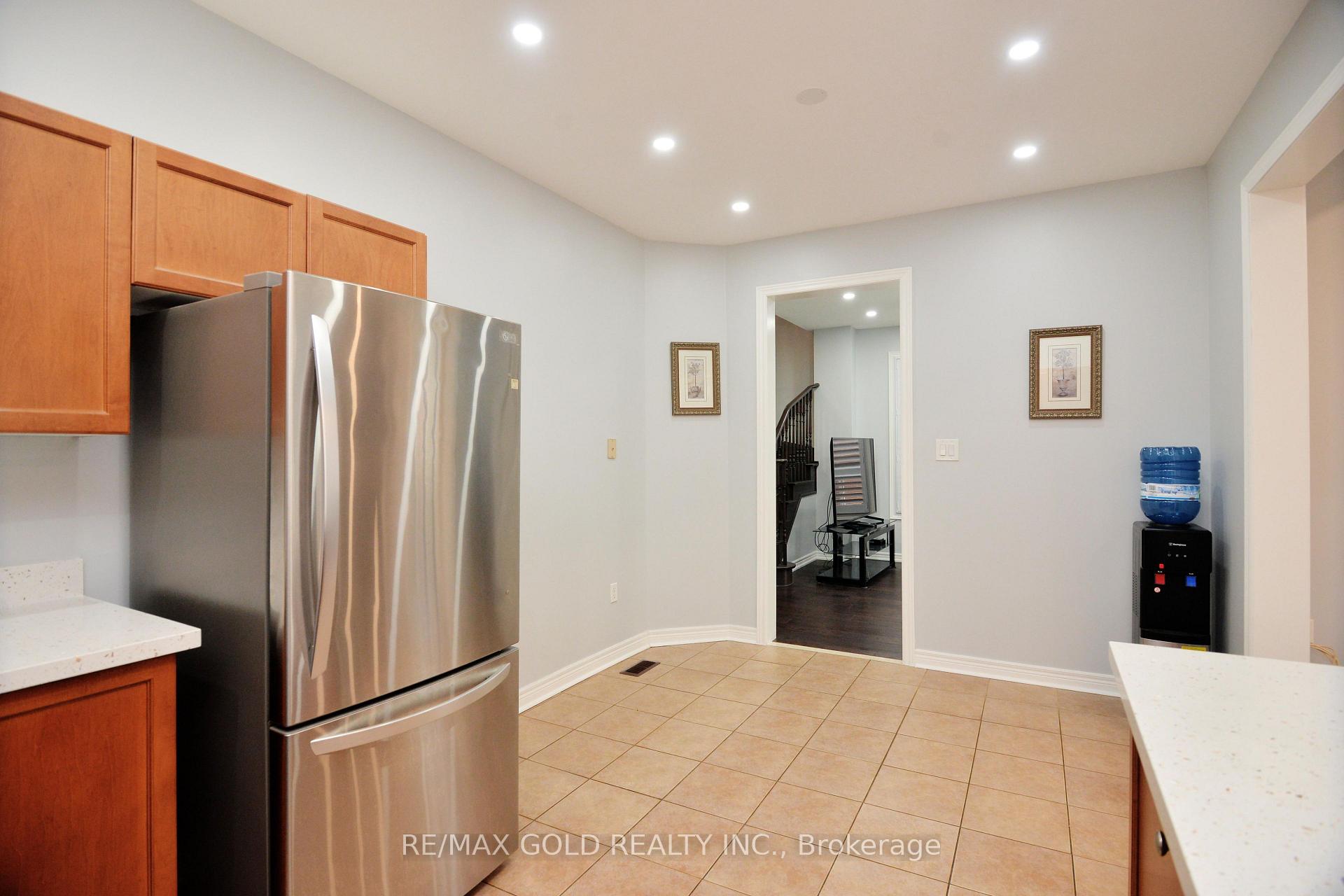Photo 15 of 44 Pergola Way, Brampton, Bram West — HOMEH