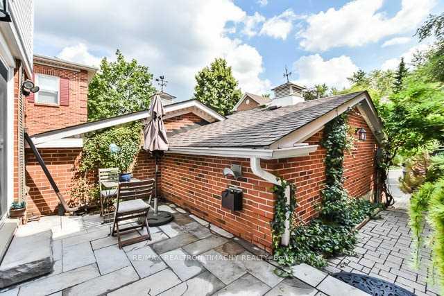 Photo 2 of 91 Confederation Way, Markham, Thornhill — HOMEH