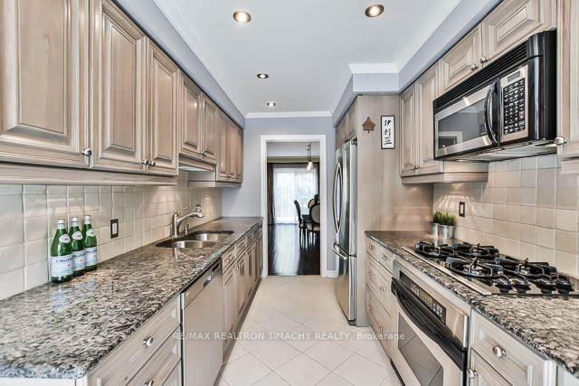 Photo 4 of 91 Confederation Way, Markham, Thornhill — HOMEH