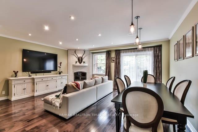 Photo 5 of 91 Confederation Way, Markham, Thornhill — HOMEH