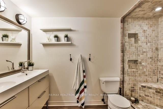 Photo 7 of 91 Confederation Way, Markham, Thornhill — HOMEH