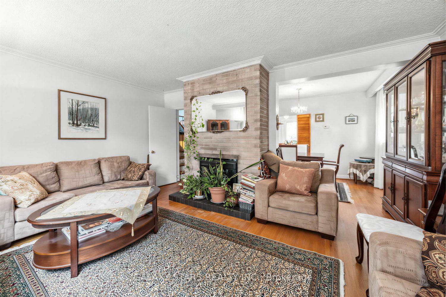 Photo 6 of 2 Kencliff Crescent, Scarborough, Bendale — HOMEH