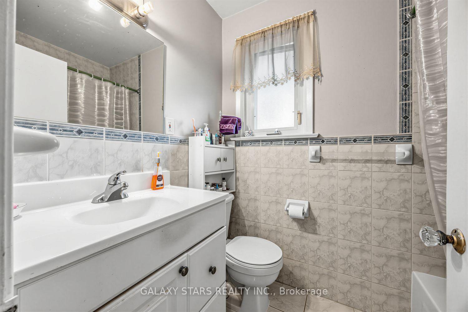 Photo 12 of 2 Kencliff Crescent, Scarborough, Bendale — HOMEH