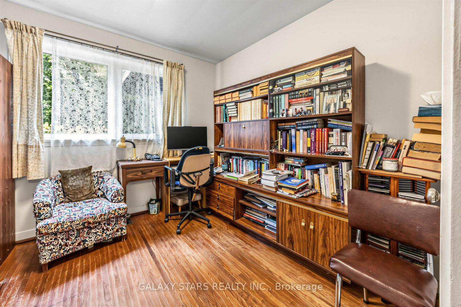 Photo 14 of 2 Kencliff Crescent, Scarborough, Bendale — HOMEH