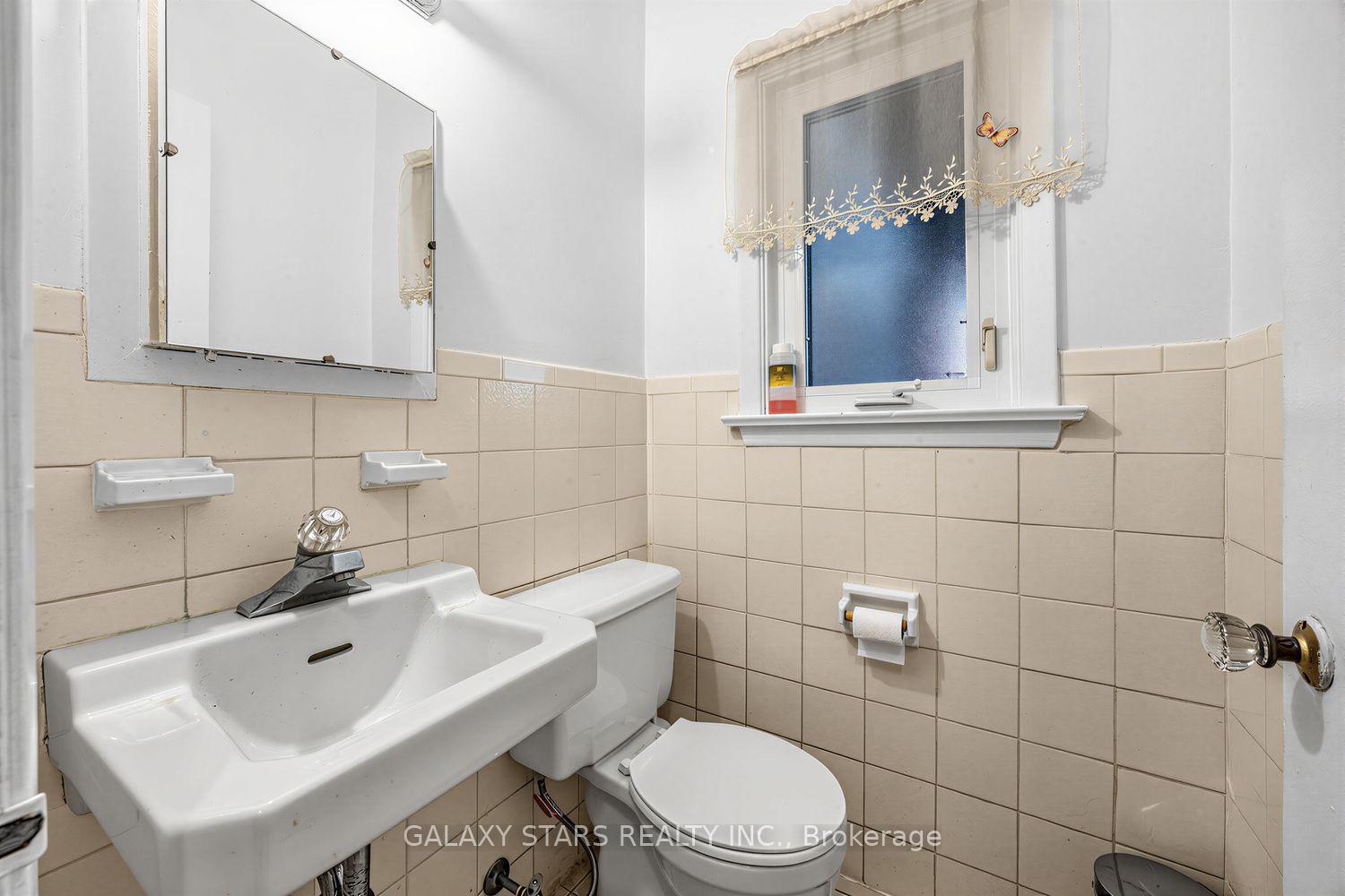 Photo 15 of 2 Kencliff Crescent, Scarborough, Bendale — HOMEH