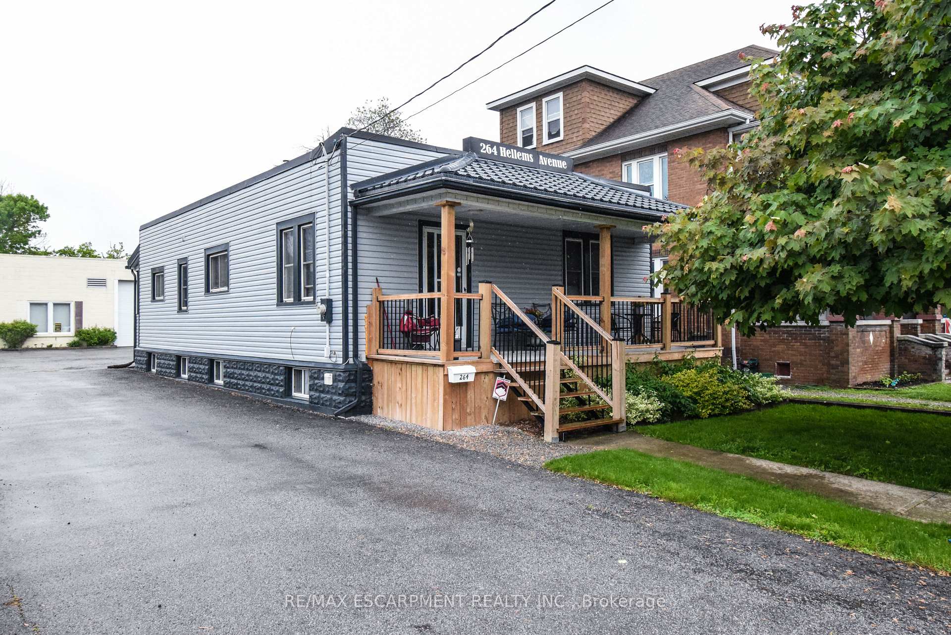Photo of 264 Hellems Avenue