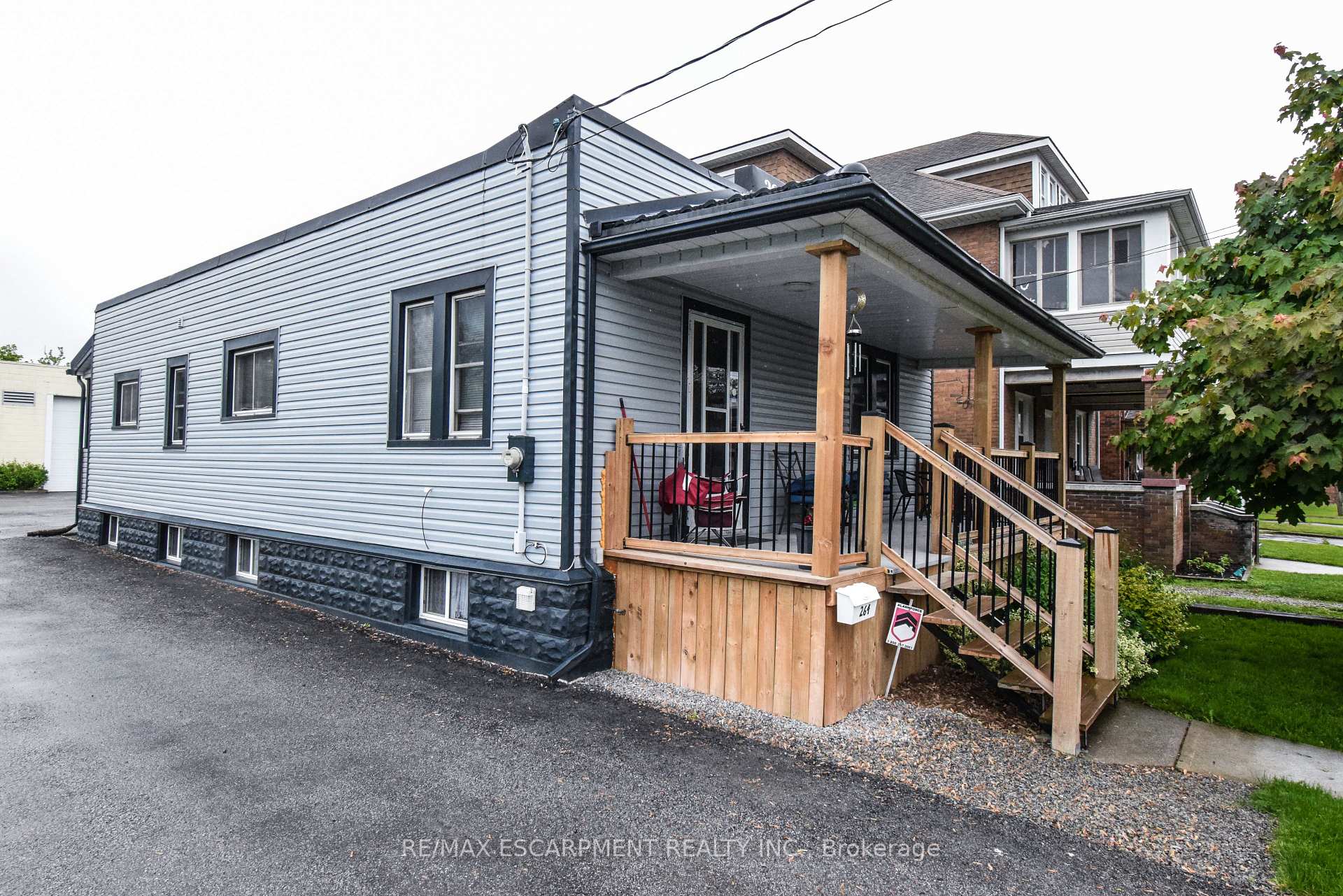 Photo 3 of 264 Hellems Avenue, Welland, Welland Downtown — HOMEH