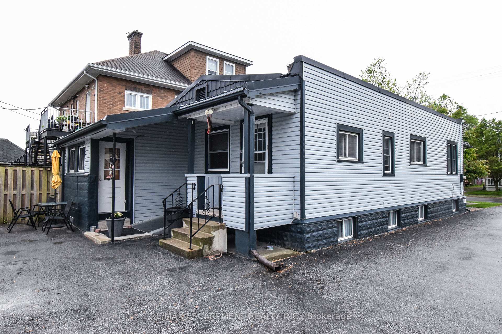 Photo 6 of 264 Hellems Avenue, Welland, Welland Downtown — HOMEH