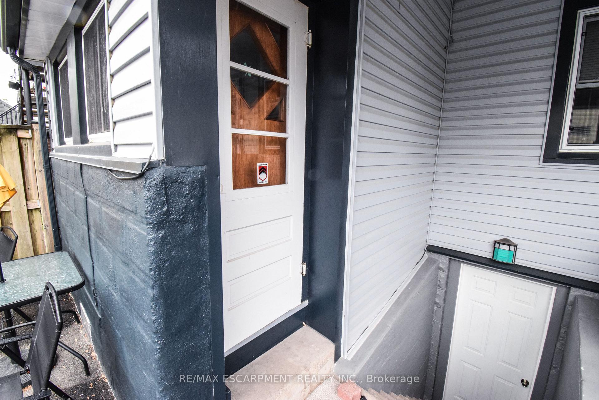 Photo 8 of 264 Hellems Avenue, Welland, Welland Downtown — HOMEH