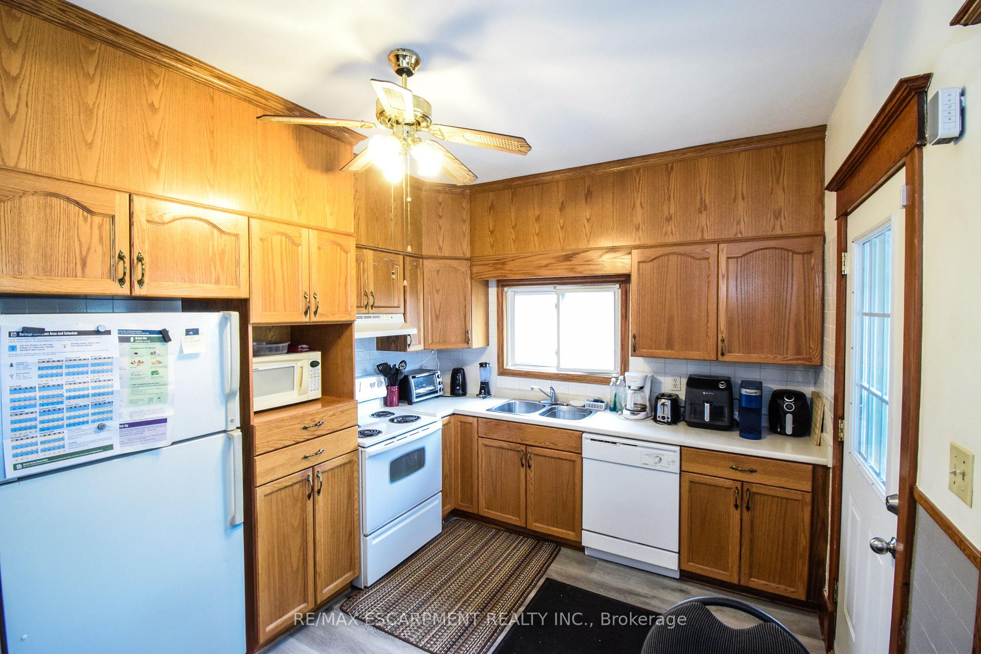 Photo 9 of 264 Hellems Avenue, Welland, Welland Downtown — HOMEH