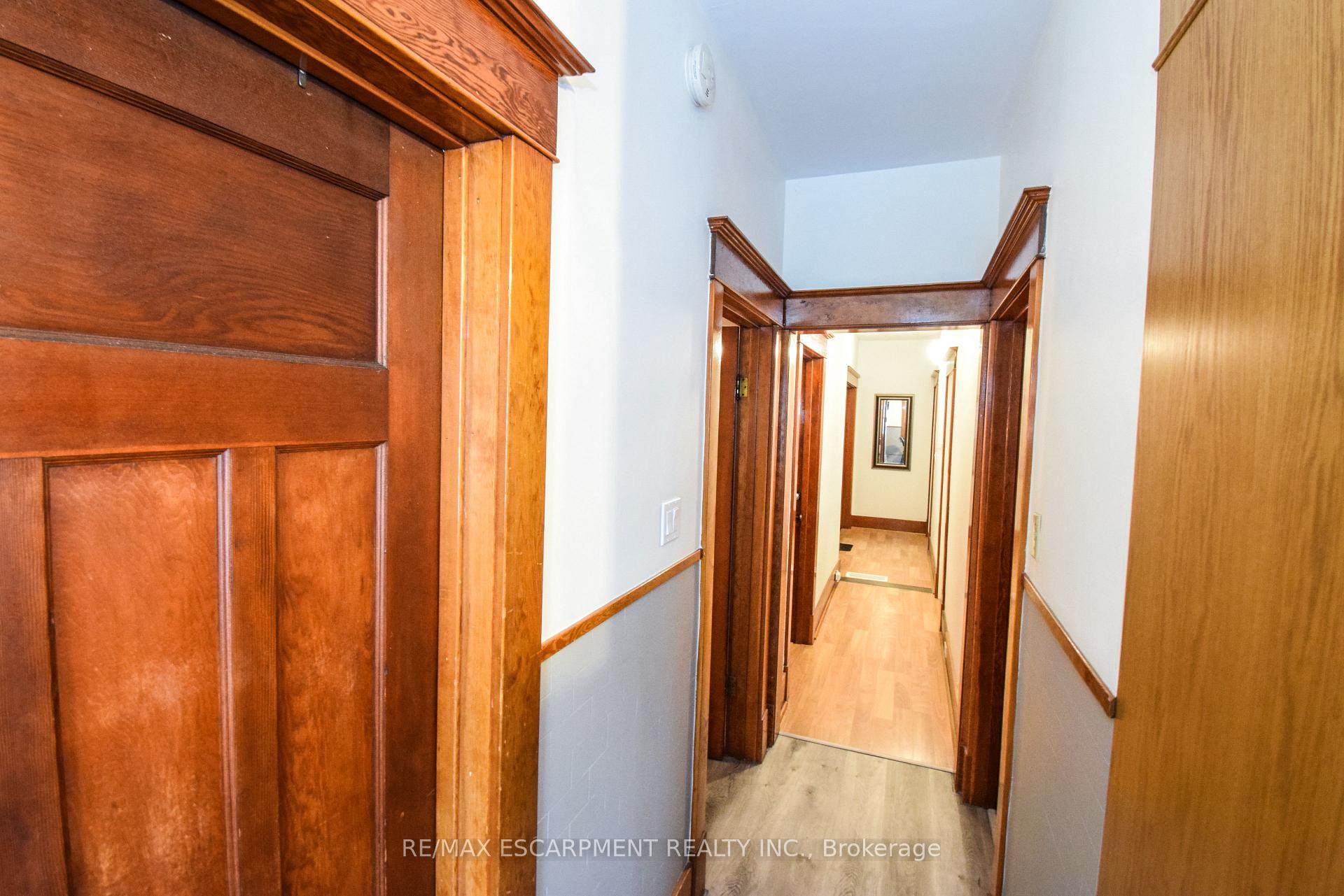 Photo 13 of 264 Hellems Avenue, Welland, Welland Downtown — HOMEH