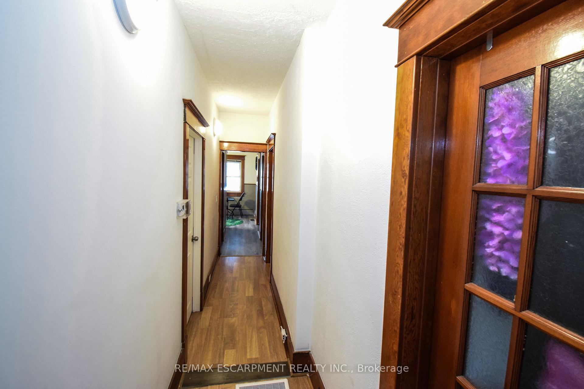 Photo 14 of 264 Hellems Avenue, Welland, Welland Downtown — HOMEH