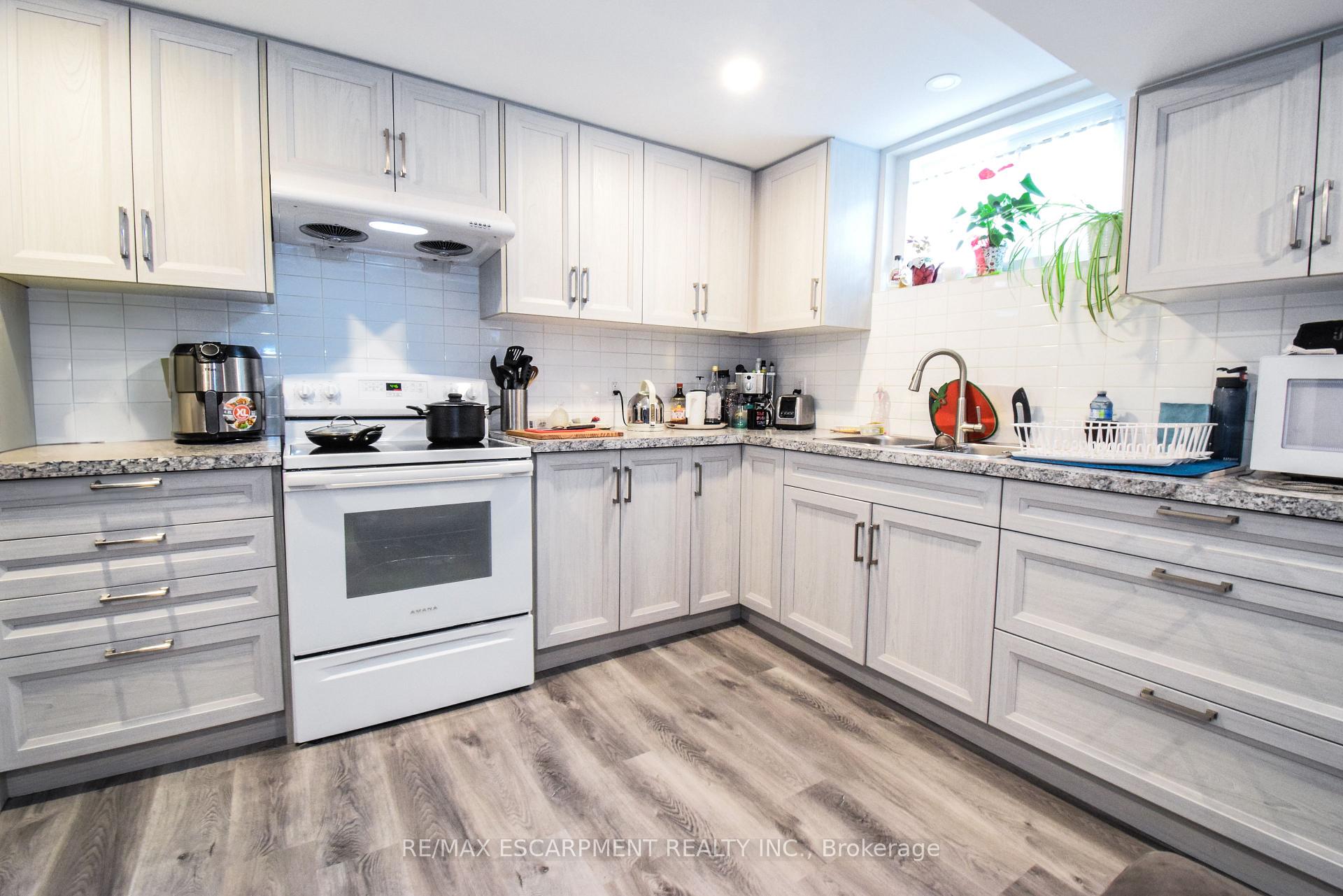 Photo 24 of 264 Hellems Avenue, Welland, Welland Downtown — HOMEH