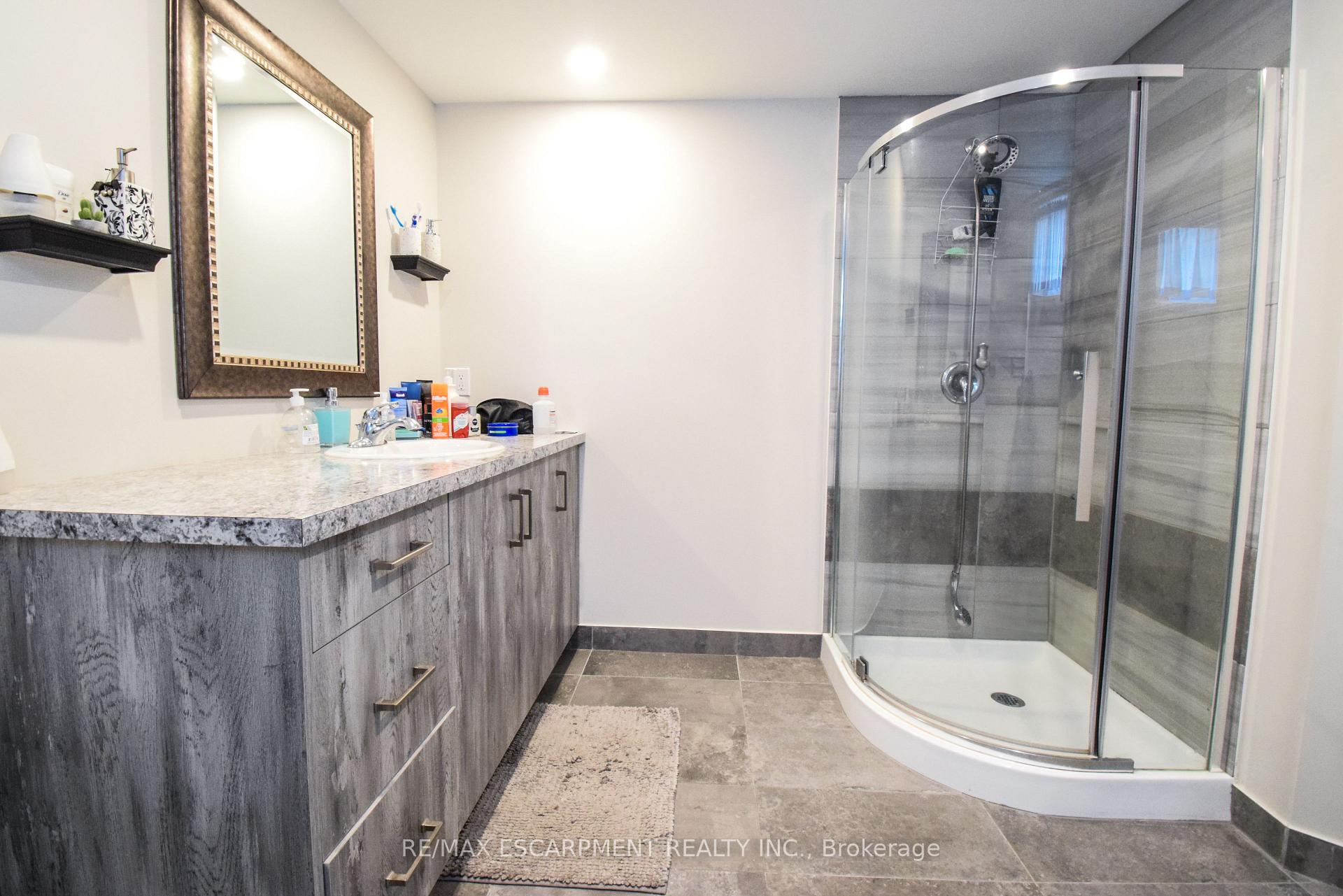 Photo 29 of 264 Hellems Avenue, Welland, Welland Downtown — HOMEH