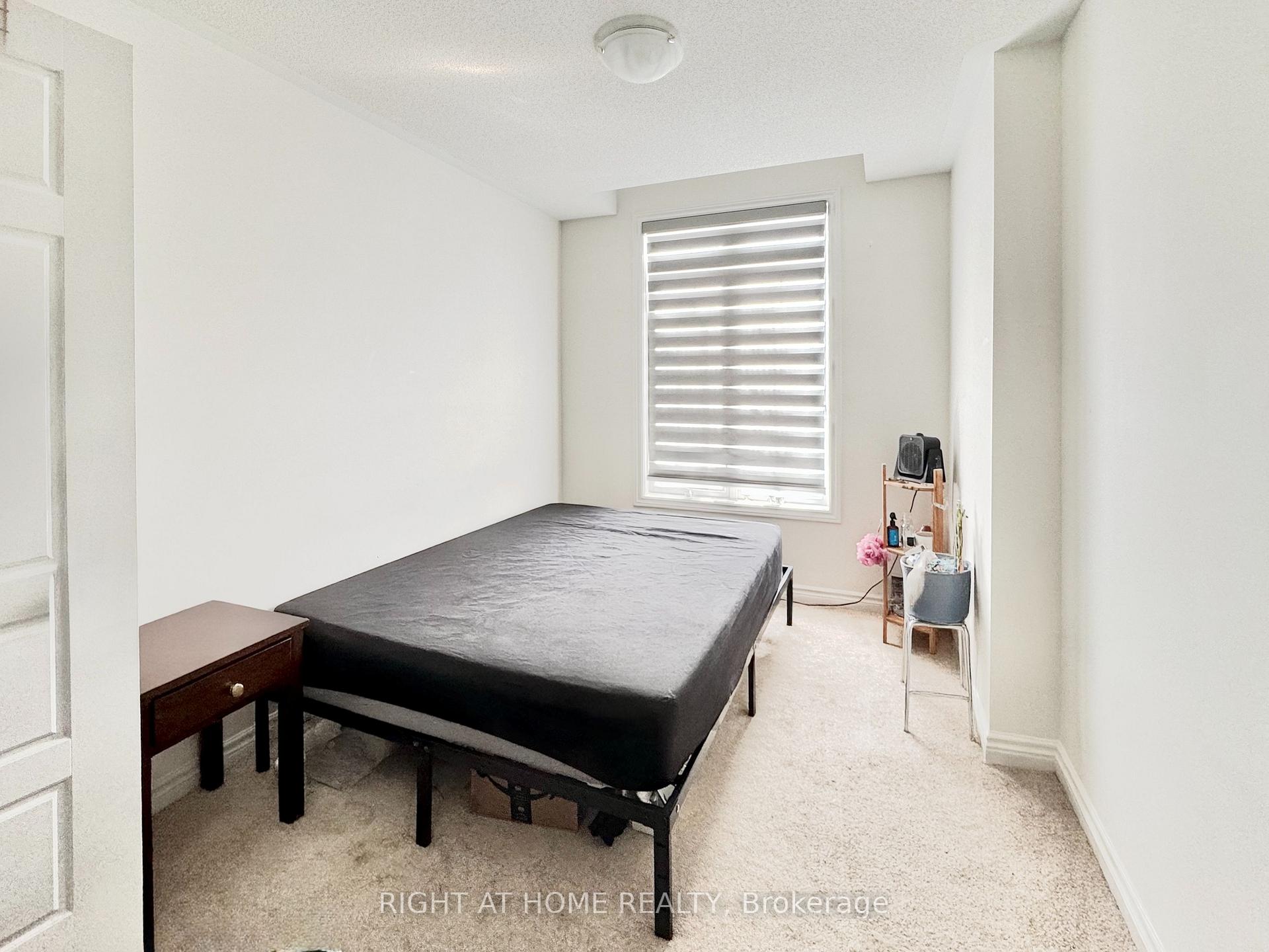 Photo 8 of 143 Shepherd Drive, Barrie, Rural Barrie Southeast — HOMEH