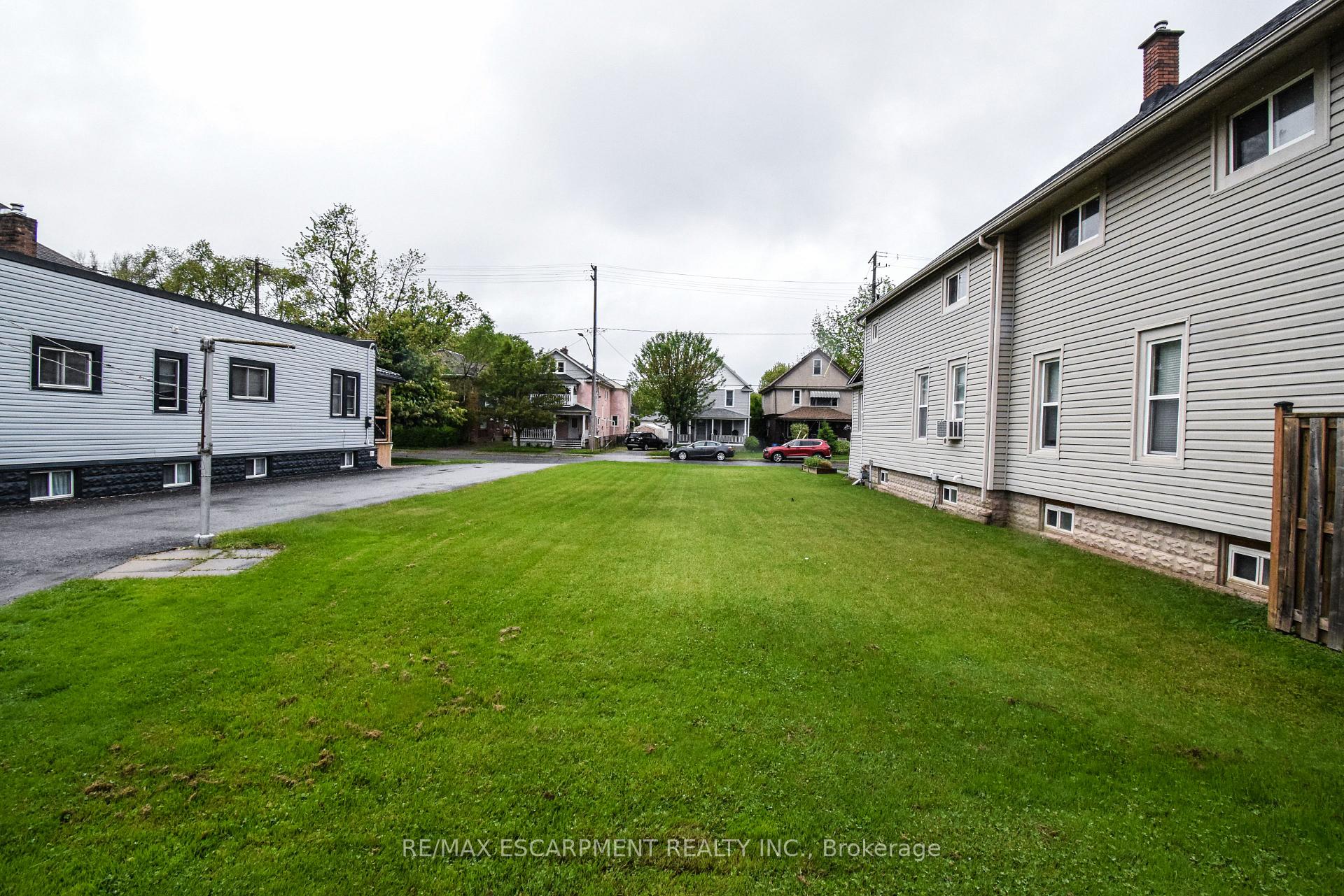 Photo 15 of 258 Hellems Avenue, Welland, Welland Downtown — HOMEH