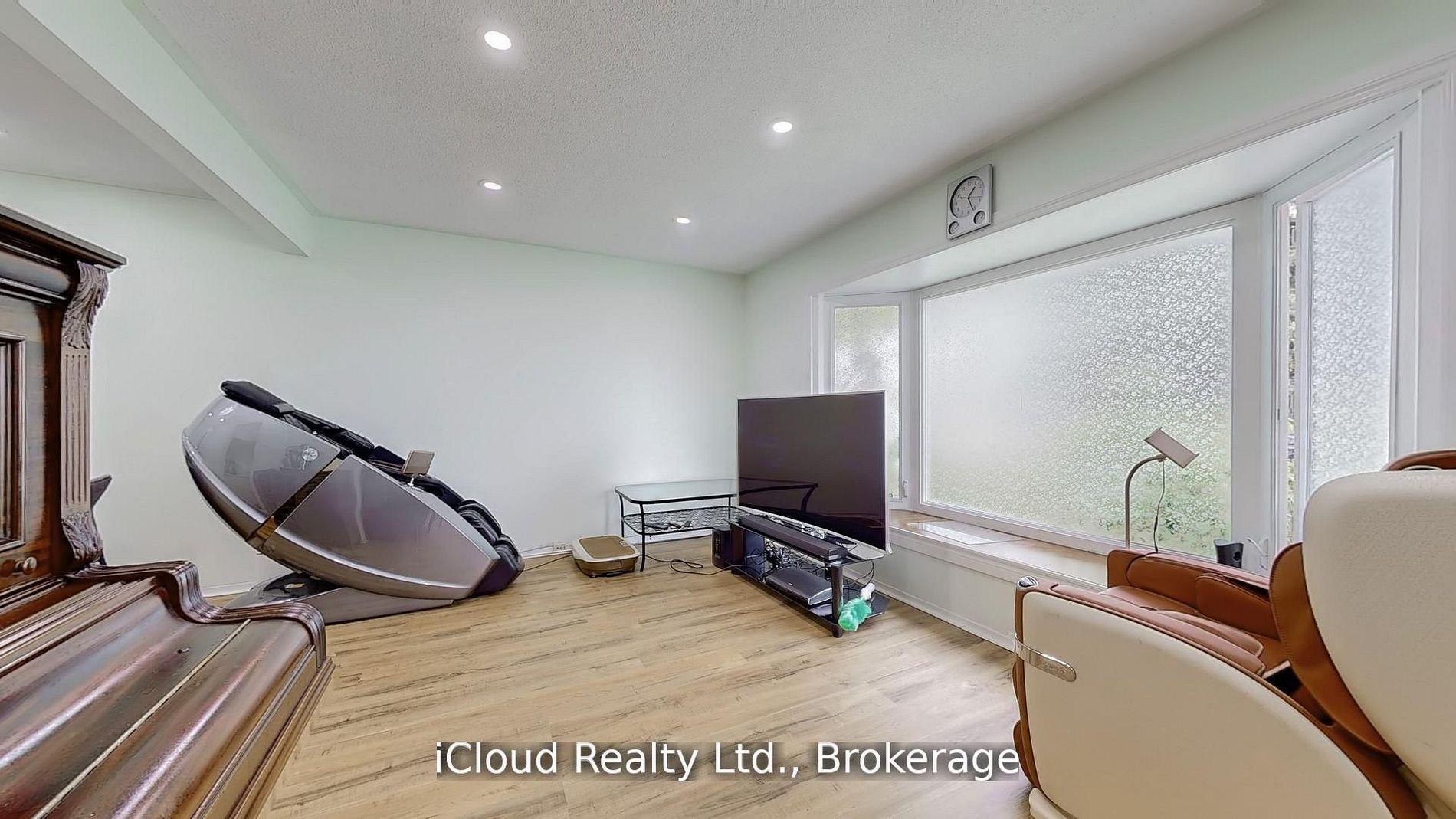 Photo 6 of 19 Flamingo Crescent, Brampton, Southgate — HOMEH