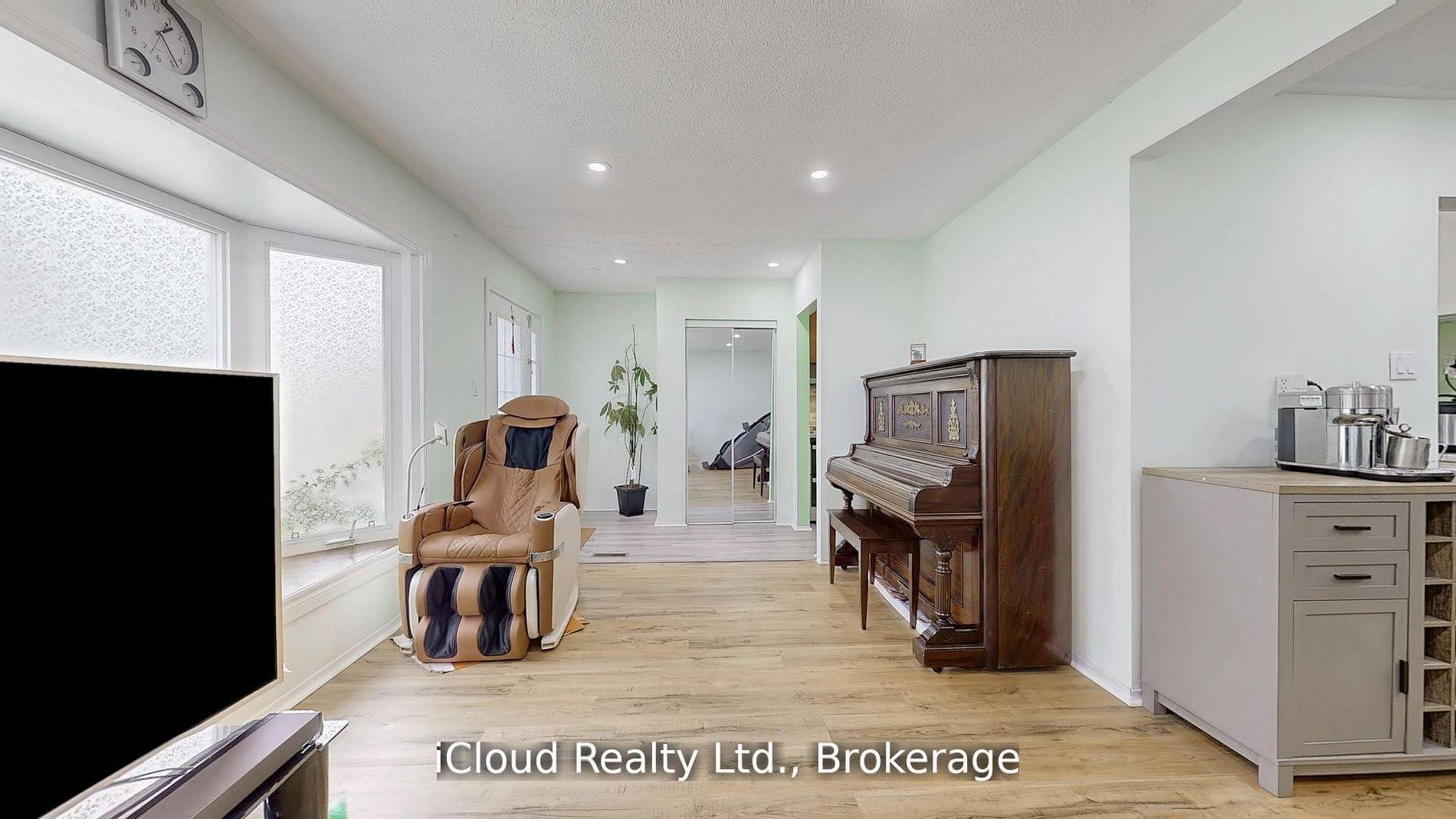 Photo 7 of 19 Flamingo Crescent, Brampton, Southgate — HOMEH